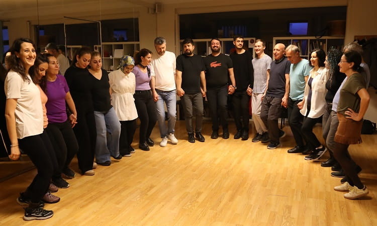 Kürtçe Halay
